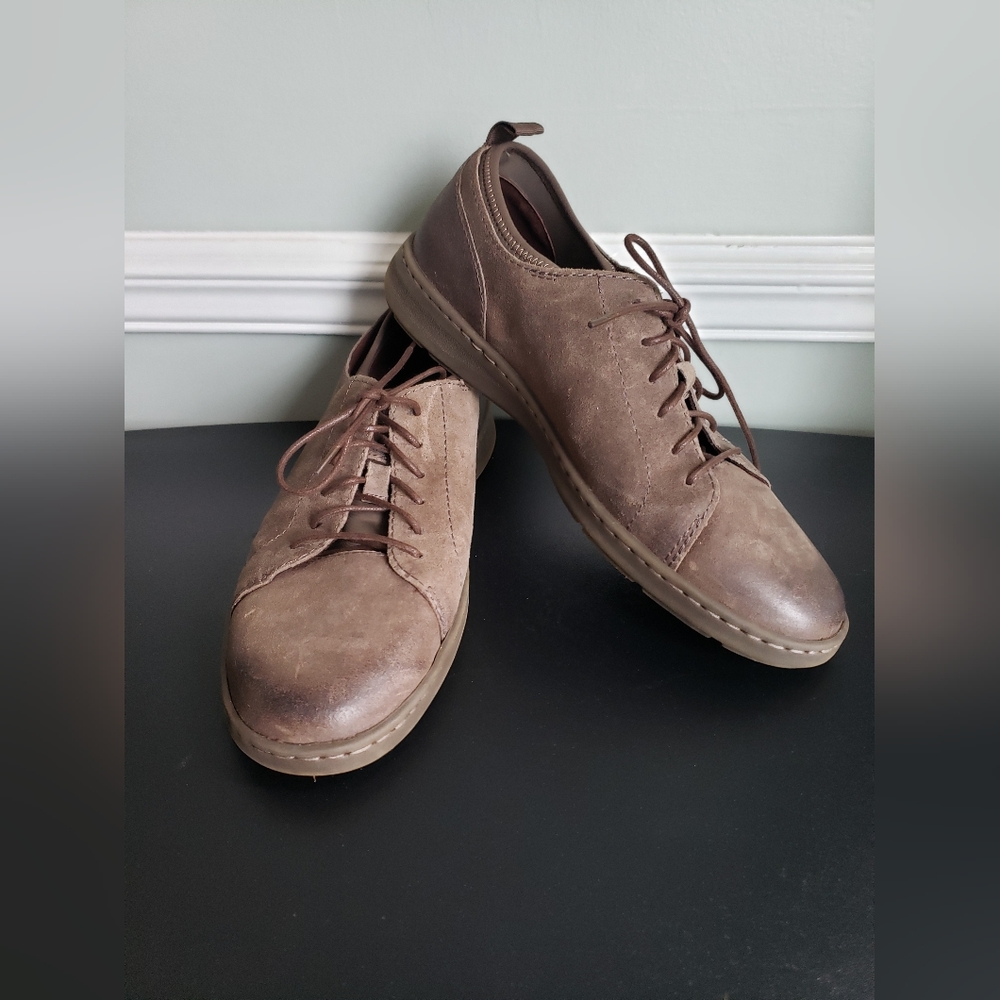 Born Mens Miles Sneaker New